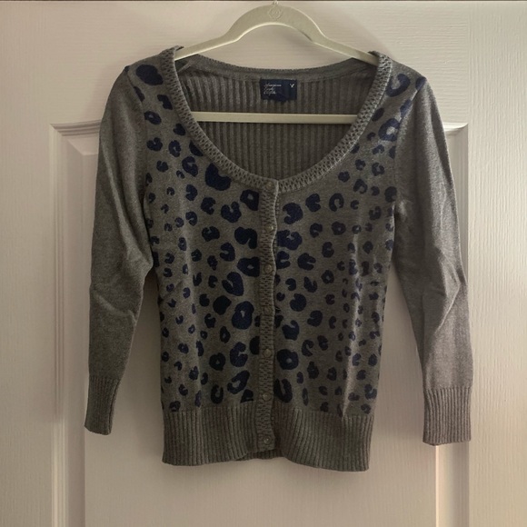 American Eagle grey cheetah print cardigan - Picture 1 of 3